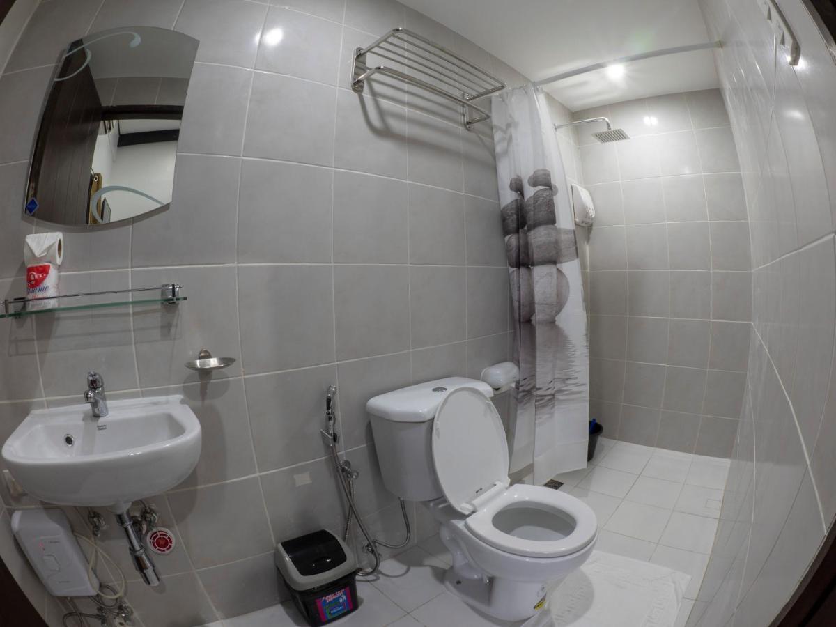Blue Ribbon Dive Resort Mabini  Exterior photo