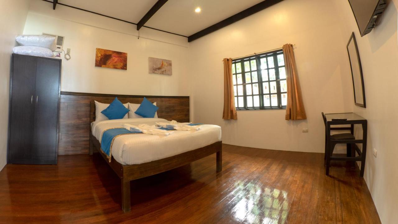 Blue Ribbon Dive Resort Mabini  Exterior photo