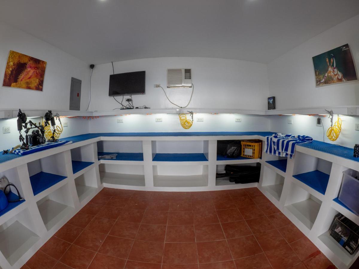 Blue Ribbon Dive Resort Mabini  Exterior photo